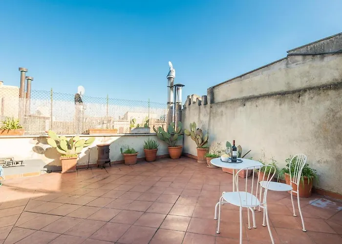 Central Rome Terrace Apartment
